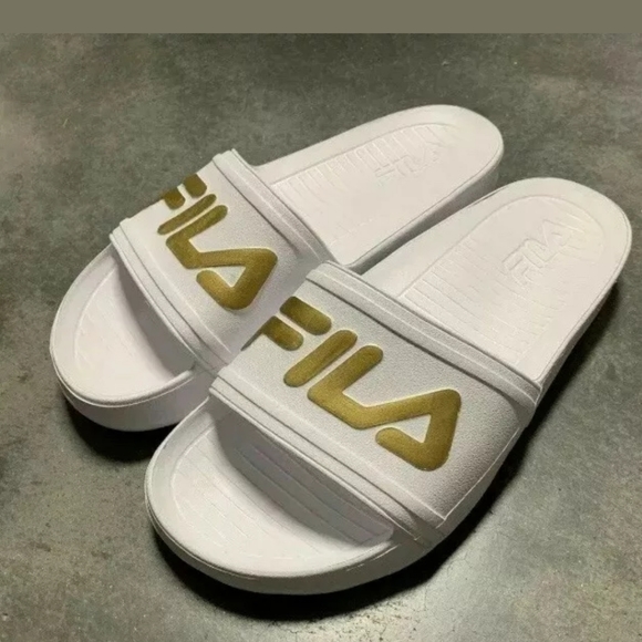 fila sleek slide slippers